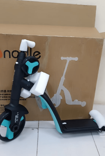 3-in-1 Kids Convertible Scooter ©